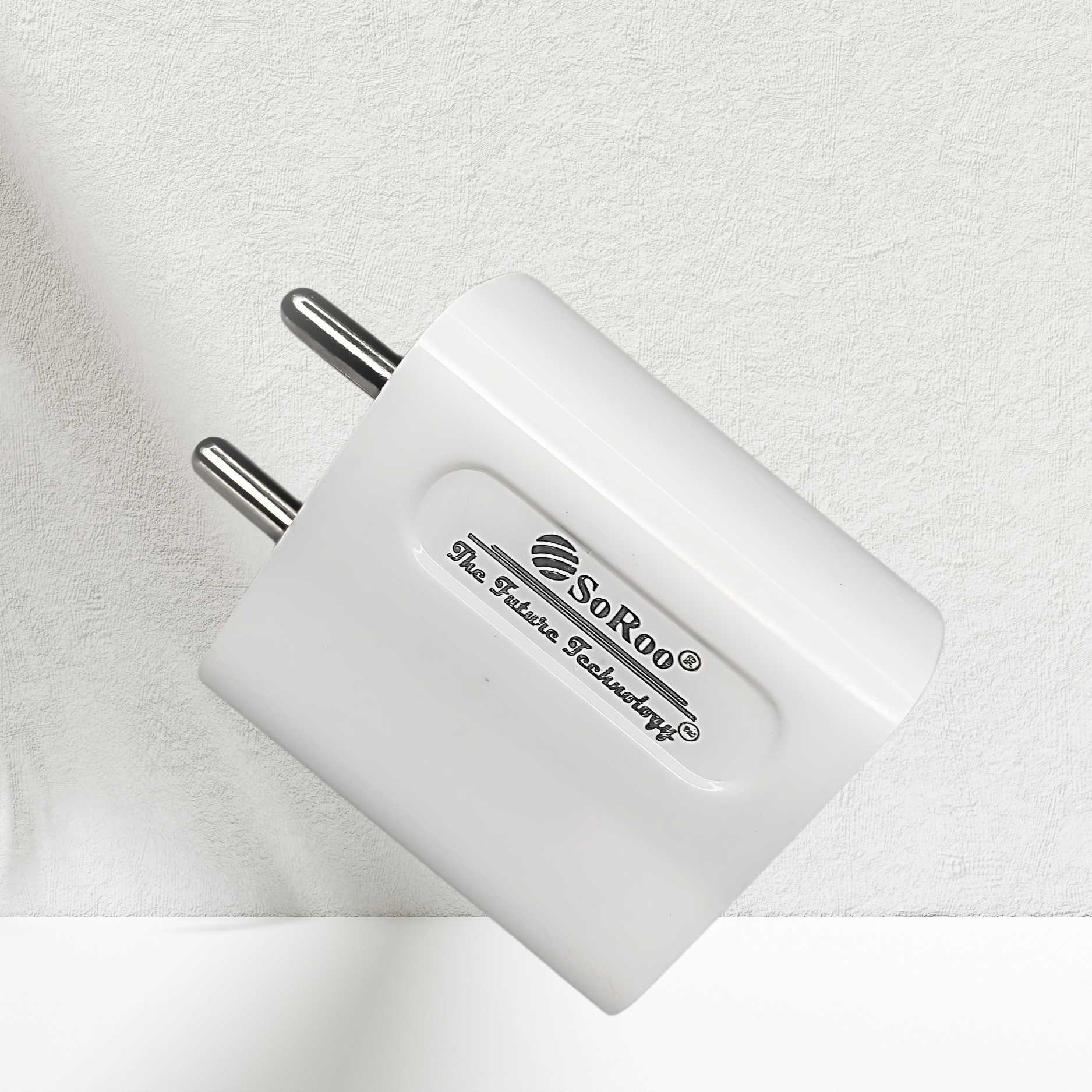 Soroo Src 143 mobile Charger comes with an 18-watt fast charger that supports quick charging.